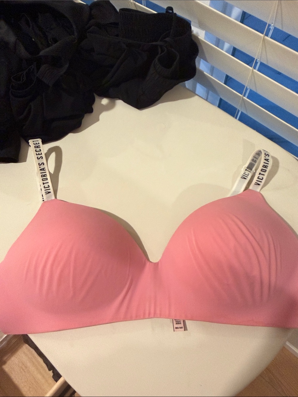 Victoria's Secret Pink Smooth Molded Wireless Bra